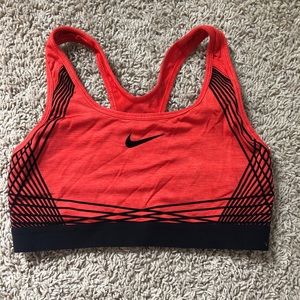 Nike Pro Sports Bra (red)